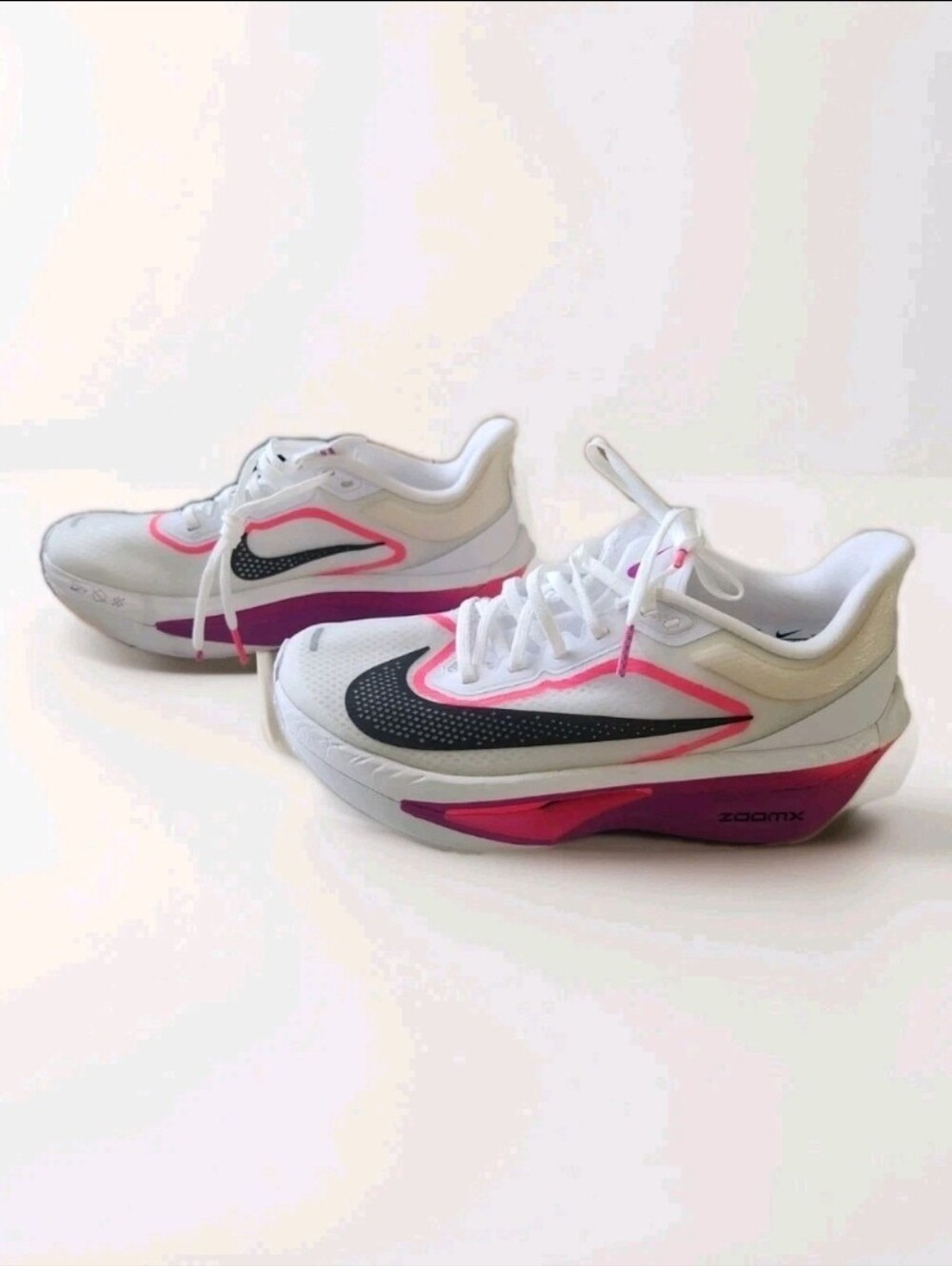Brand New Women's Size 7 - Nike Zoom Fly 6 Vivid Grape Hyper Pink - Picture 3 of 7